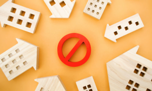 Financier home‑buying ban fight puts landmark US housing bill at risk