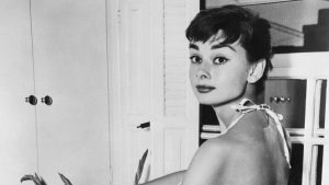 Audrey Hepburn Off-Duty: 7 Pictures of the Legendary Actress in the house