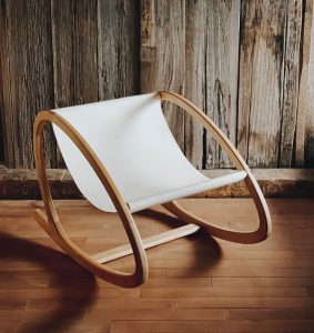 28 Rocking Chair Design Ideas That Add Comfort Without Losing Visual Control