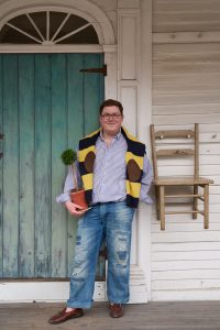 28 Kitchen Chair Ideas With Zero Tolerance for Chairs That Disappear Into the Background