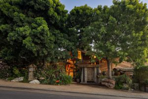 Kendrick Bangs Kellogg Reimagined This $4.5 M San Diego Home for a Pair of Artists